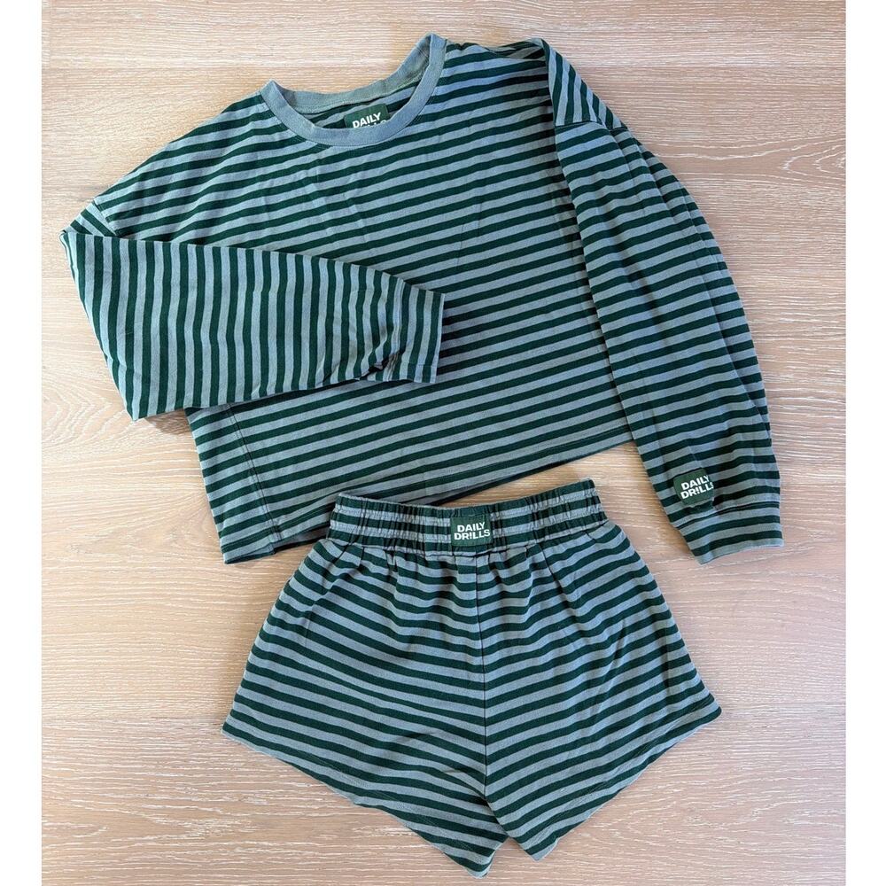Daily Drills Striped Top & Shorts Set Size XS/S Green
